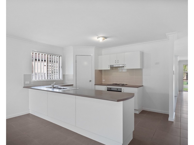 8 Maclean Close, Fitzgibbon QLD 4018