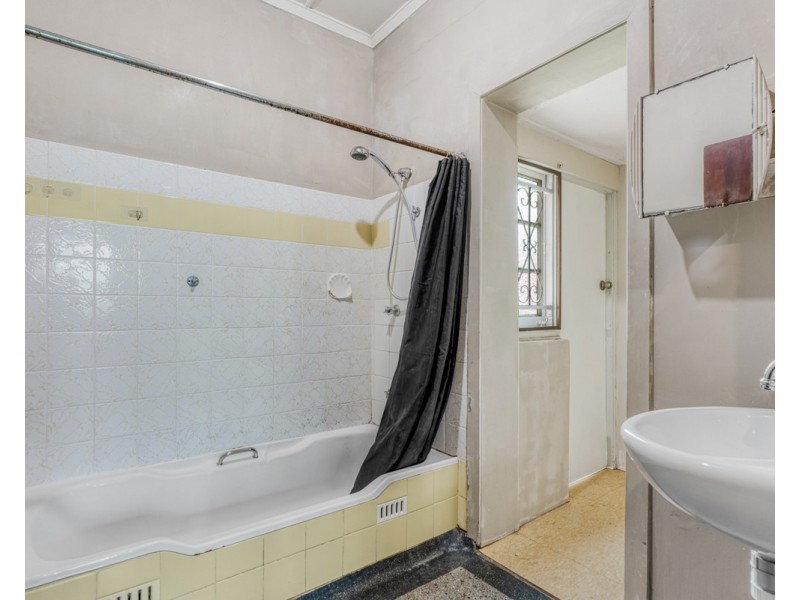 267 Rode Road, Wavell Heights QLD 4012