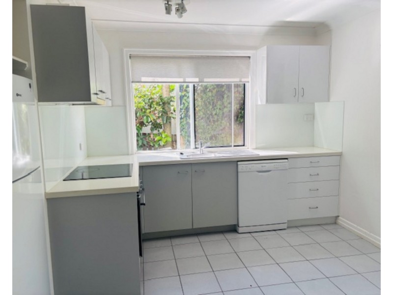 33 Soudan Street, Bardon QLD 4065