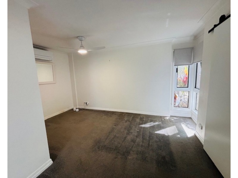33 Soudan Street, Bardon QLD 4065