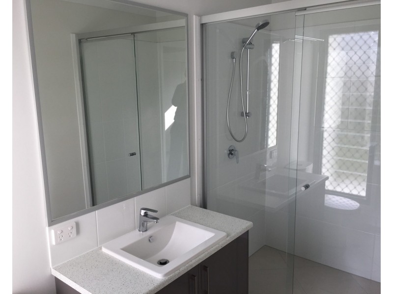 4/11 Slater Avenue, Lawnton QLD 4501