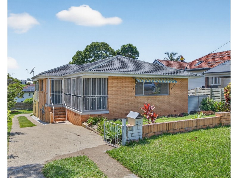 25 Turrana Street, Stafford Heights QLD 4053