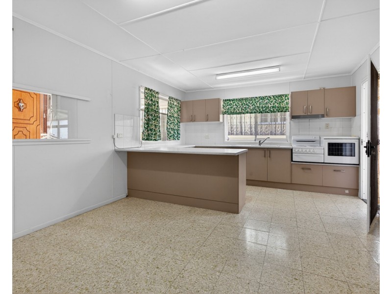25 Turrana Street, Stafford Heights QLD 4053