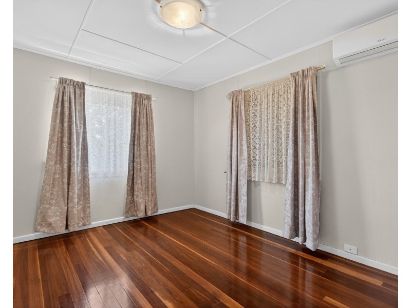 25 Turrana Street, Stafford Heights QLD 4053