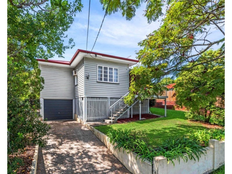 31 East Street, Camp Hill QLD 4152