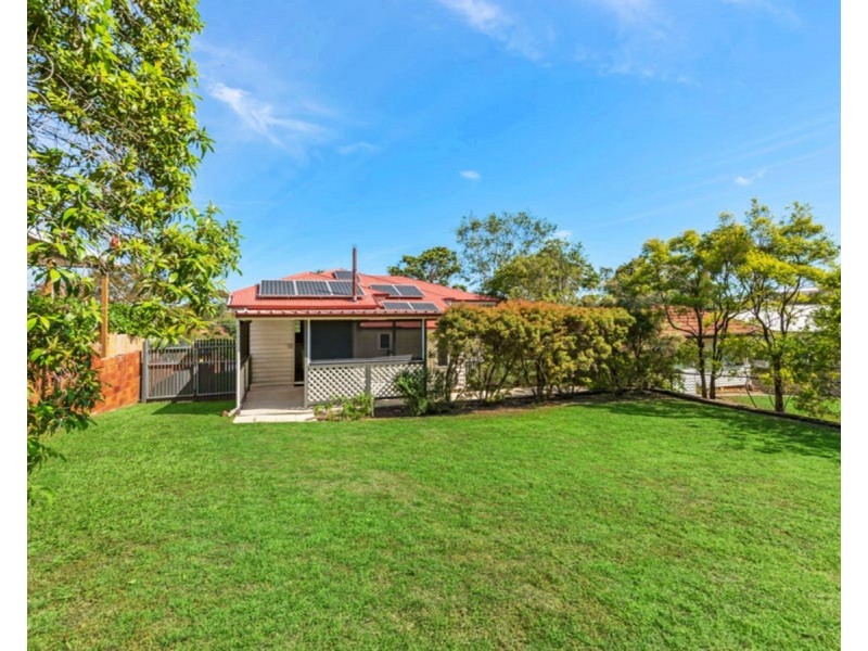 31 East Street, Camp Hill QLD 4152