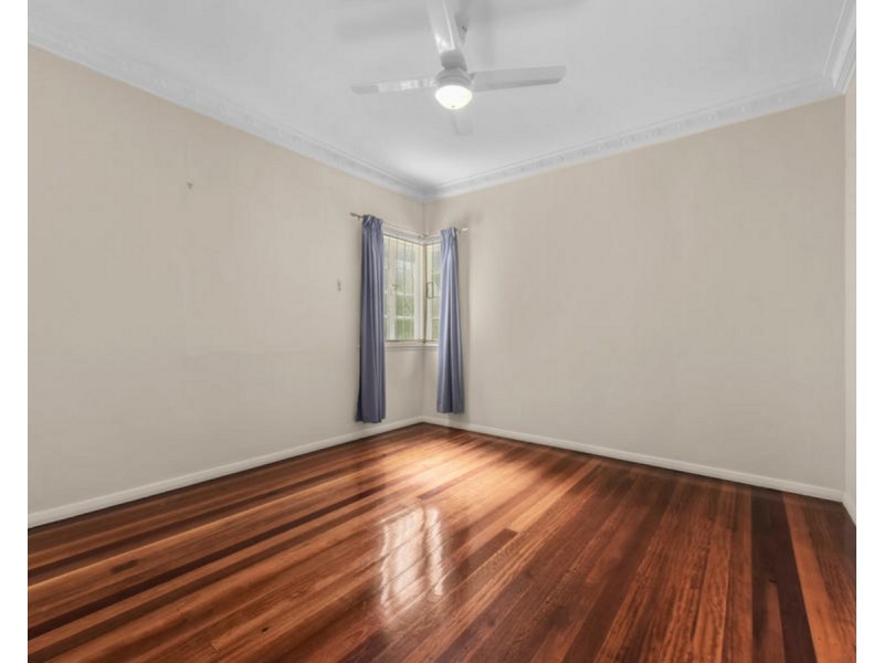 31 East Street, Camp Hill QLD 4152