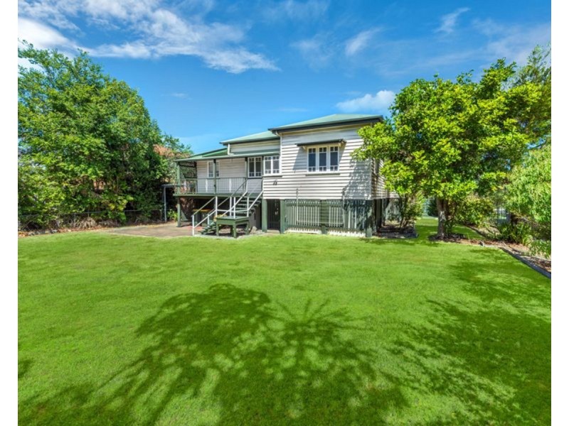 22 Jackson Street, Hamilton QLD 4007