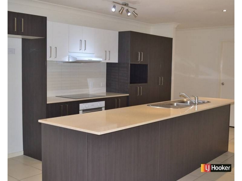 4 Sackville Close, Fitzgibbon QLD 4018