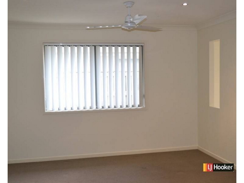 4 Sackville Close, Fitzgibbon QLD 4018