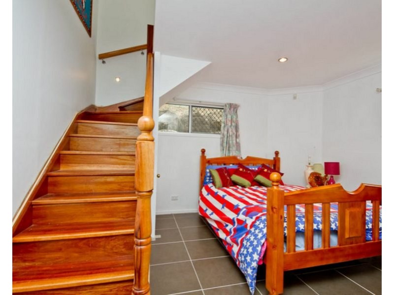 2 Silkyoak Way, Albany Creek QLD 4035