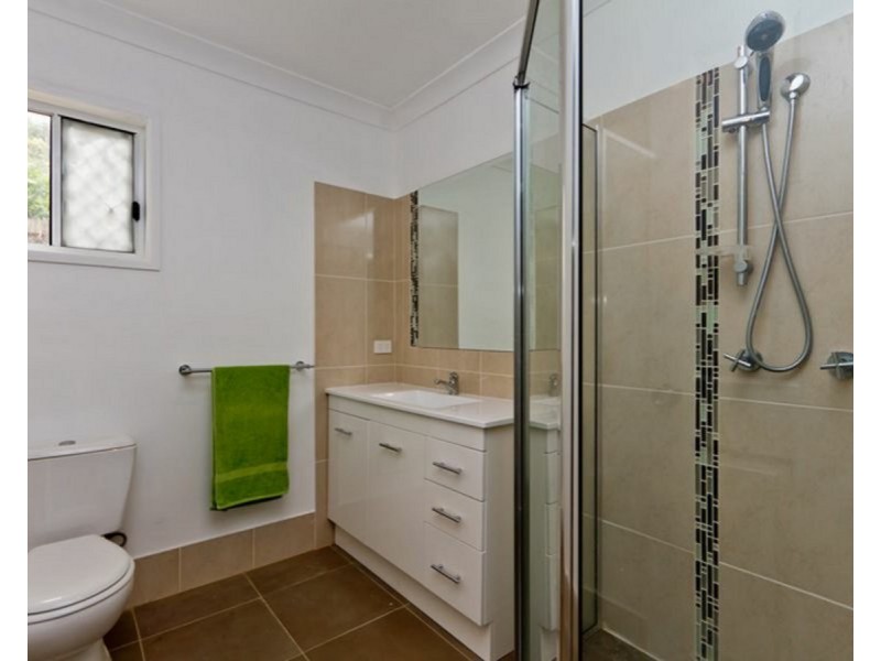 2 Silkyoak Way, Albany Creek QLD 4035