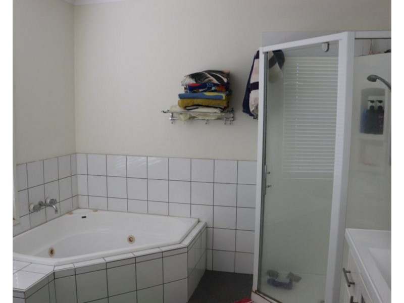 87 Redbourne Street, Chermside West QLD 4032