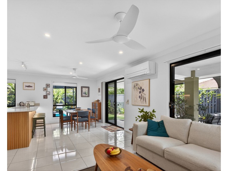 8 Serpentine Close, Fitzgibbon QLD 4018