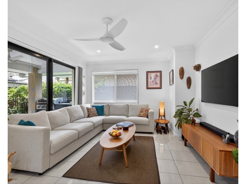 8 Serpentine Close, Fitzgibbon QLD 4018