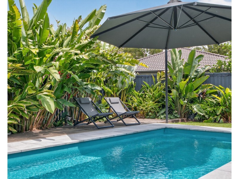 8 Serpentine Close, Fitzgibbon QLD 4018