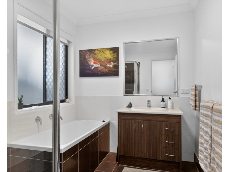 8 Serpentine Close, Fitzgibbon QLD 4018