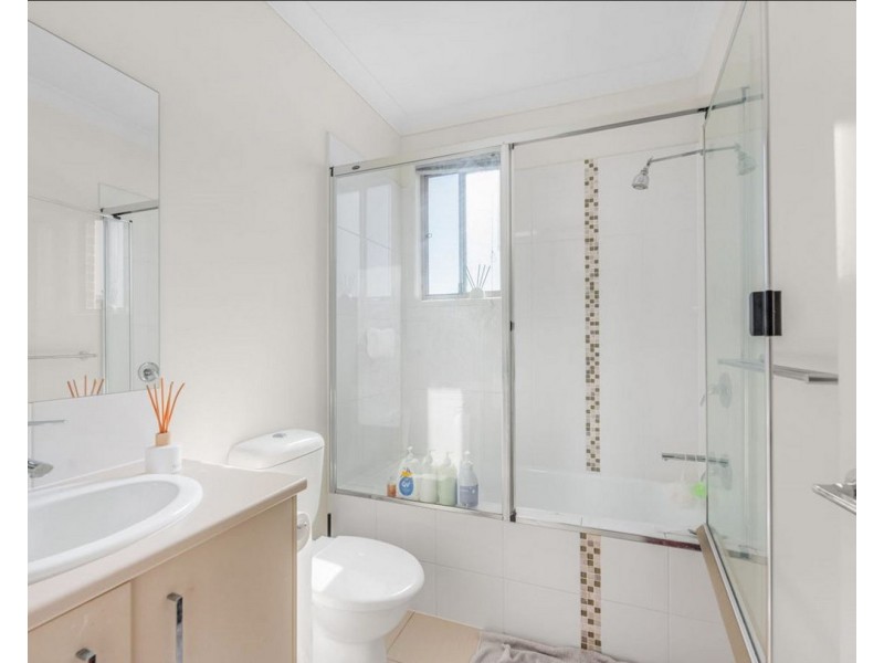 24 Cocoparra Place, Fitzgibbon QLD 4018