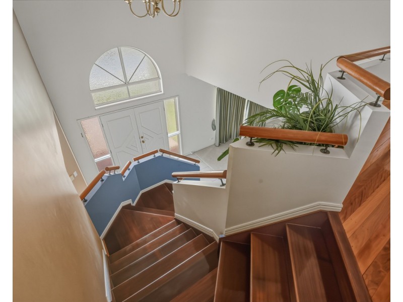 9 Ford Close, Mcdowall QLD 4053