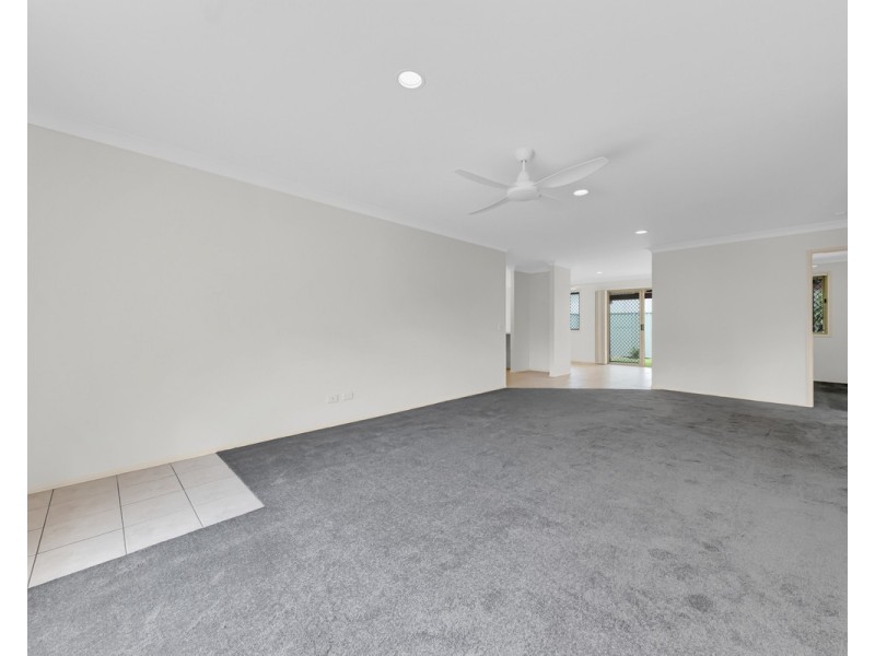 16/9 Lavender Place, Fitzgibbon QLD 4018