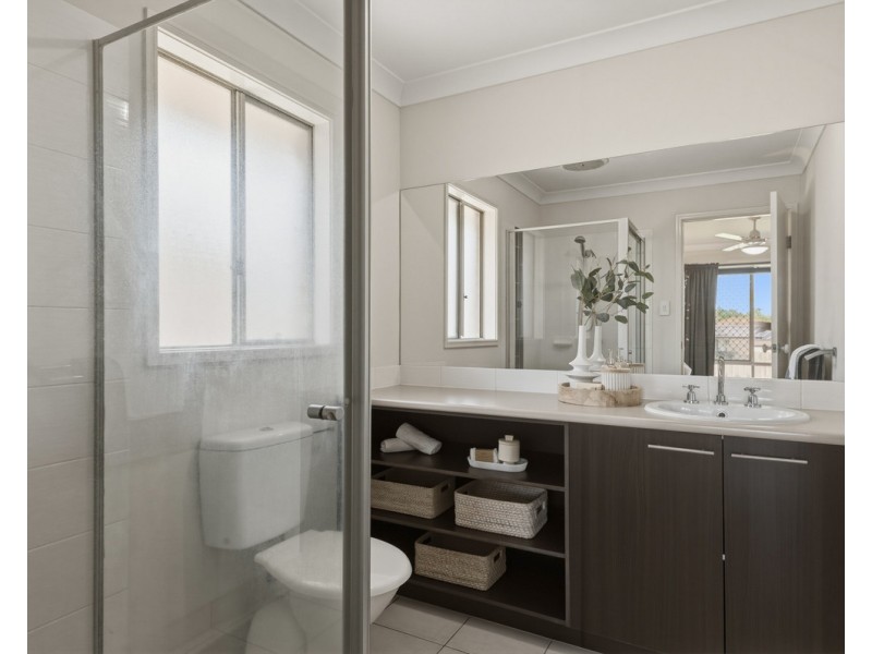 116 Kurrajong Drive, Warner QLD 4500