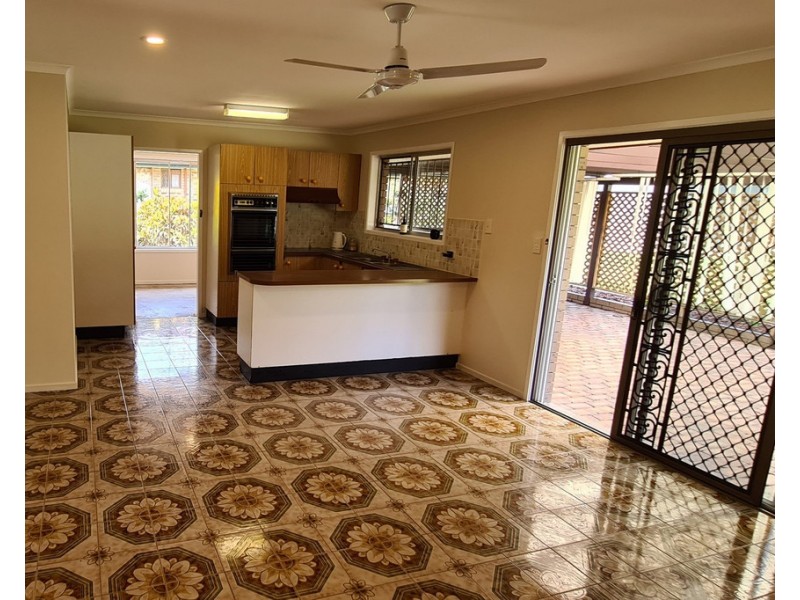 5 Lanchester Street, Stafford Heights QLD 4053