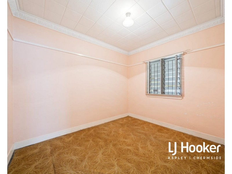 8 Ballantine Street, Chermside QLD 4032