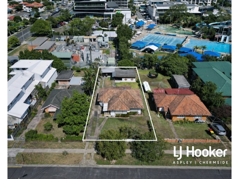 8 Ballantine Street, Chermside QLD 4032