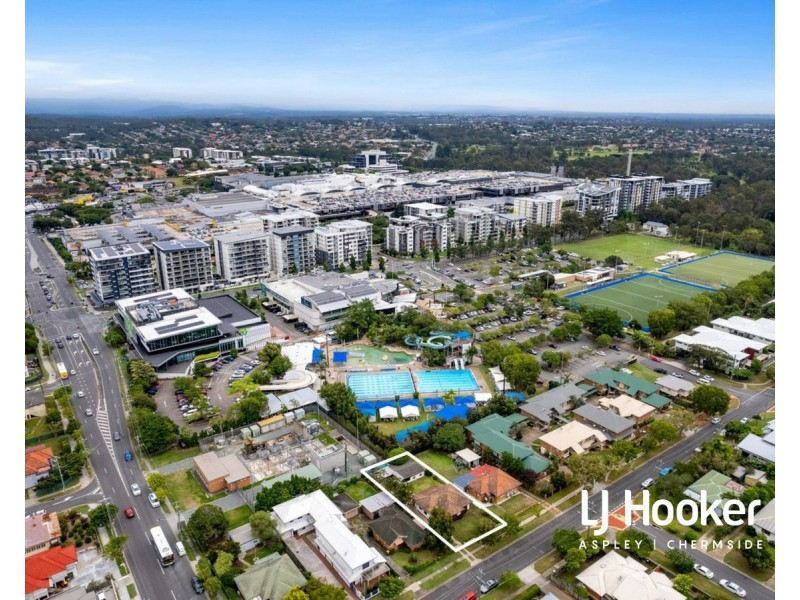 8 Ballantine Street, Chermside QLD 4032