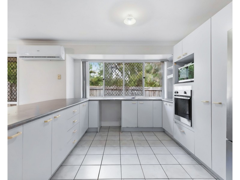 41 Narrabeen Road, Albany Creek QLD 4035