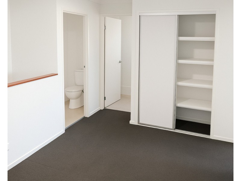 27 Jenolan Lane, Fitzgibbon QLD 4018