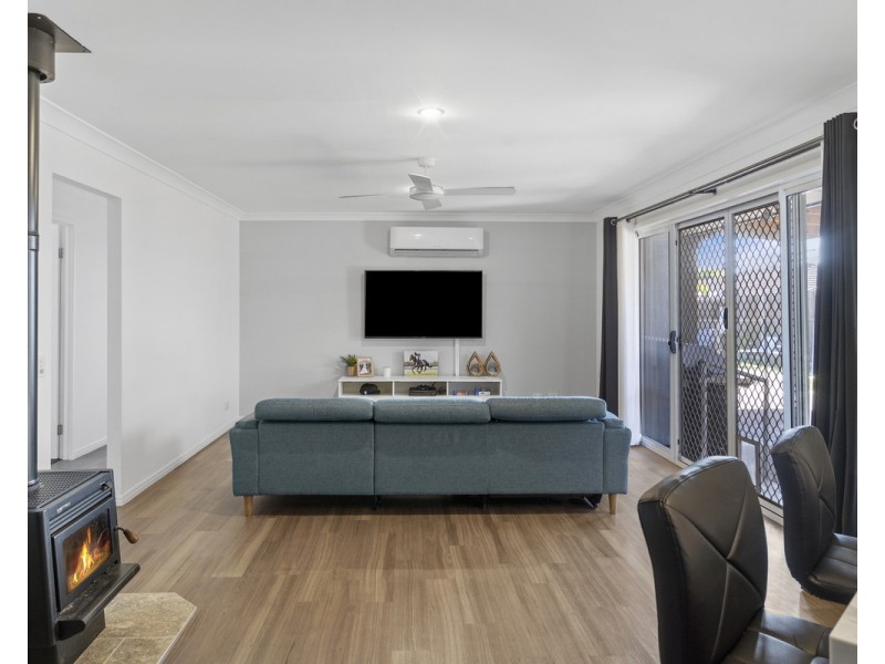 37 Cyperus Crescent, Carseldine QLD 4034