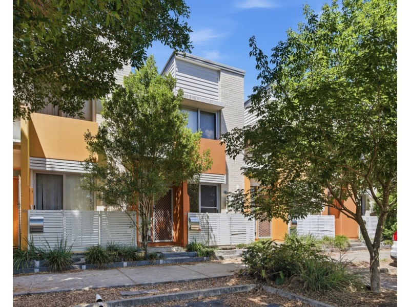 32 Warrumbungle Parade, Fitzgibbon QLD 4018