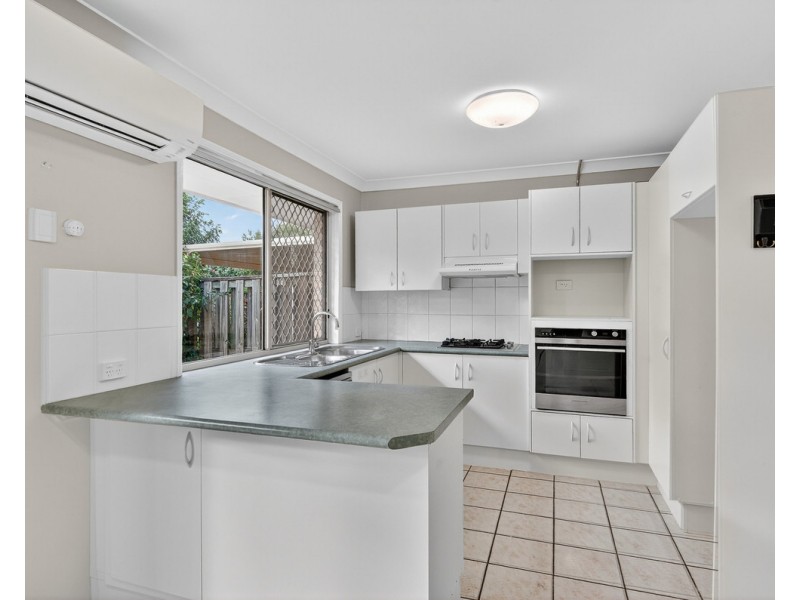 8/5 Hibiscus Circuit, Fitzgibbon QLD 4018