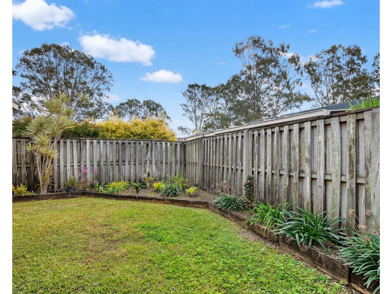 8/5 Hibiscus Circuit, Fitzgibbon QLD 4018