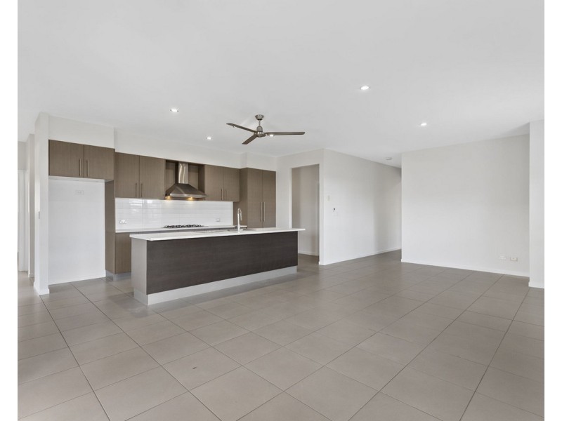 37 Echidna Parade, North Lakes QLD 4509