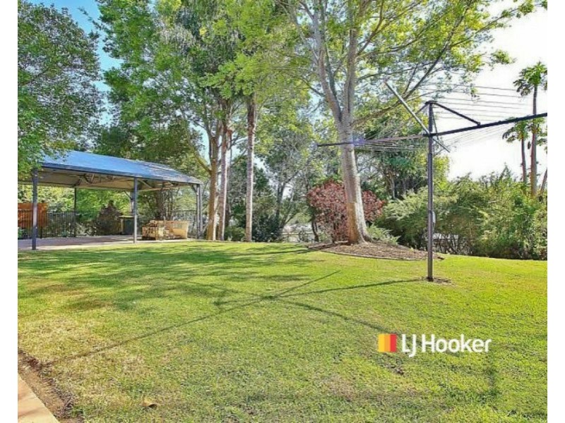 4 Boona Street, Petrie QLD 4502