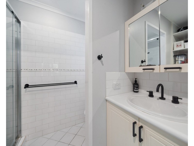 29 Ashley Road, Chermside West QLD 4032