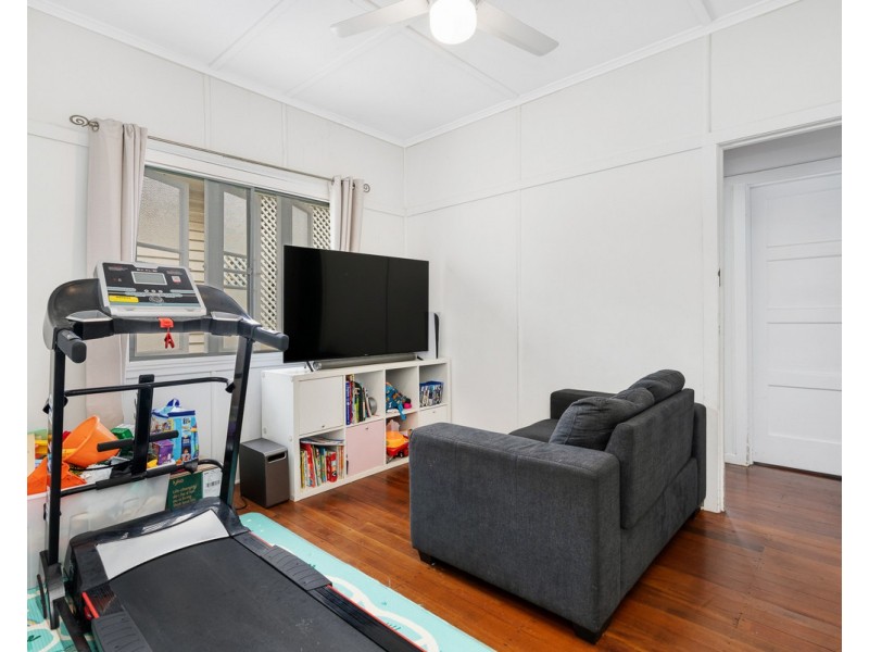 51 Twelfth Avenue, Kedron QLD 4031