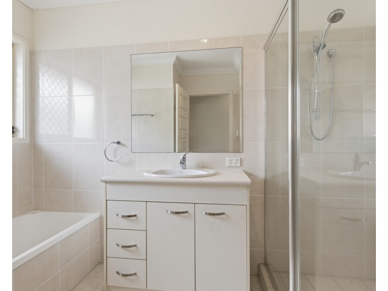 8A McCallum Street, Carseldine QLD 4034