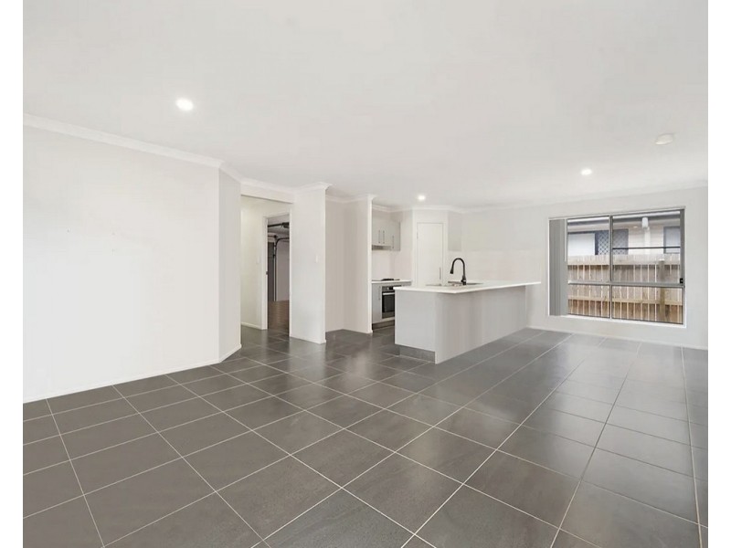 15 Petrie Street, Caboolture South QLD 4510