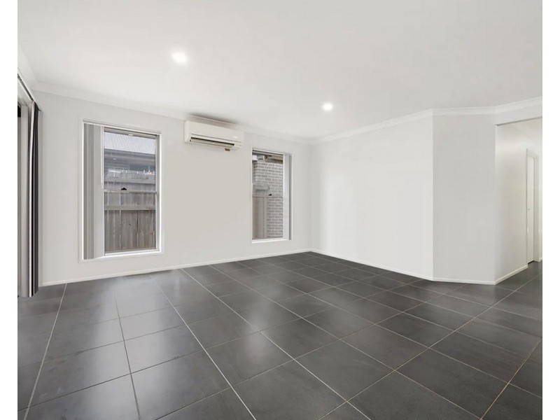 15 Petrie Street, Caboolture South QLD 4510