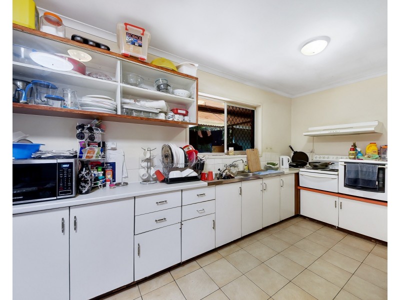 8 Covey Street, Chermside West QLD 4032