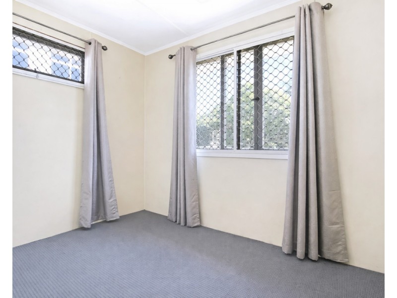 10 Joseph Street, Margate QLD 4019