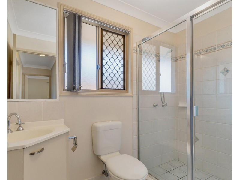 2/58 Sparkes Street, Chermside QLD 4032