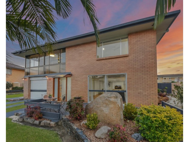 22 Fairlane Street, Chermside West QLD 4032