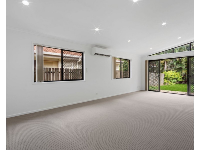 16 Lawley Street, Kedron QLD 4031