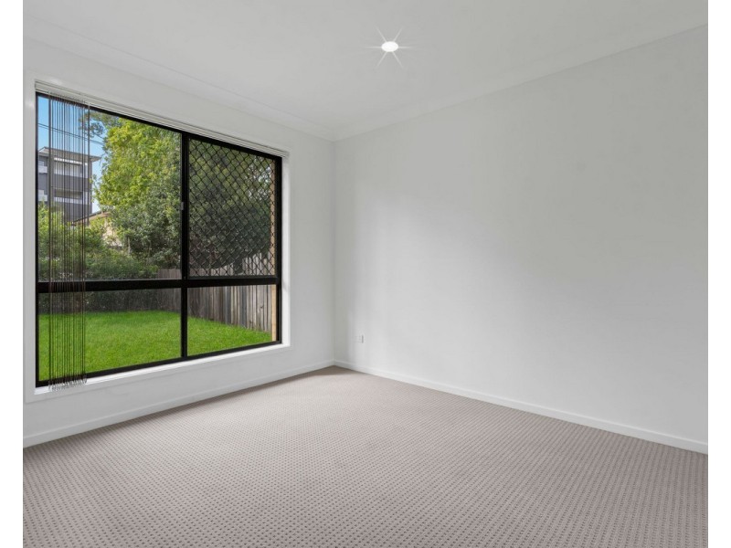 16 Lawley Street, Kedron QLD 4031