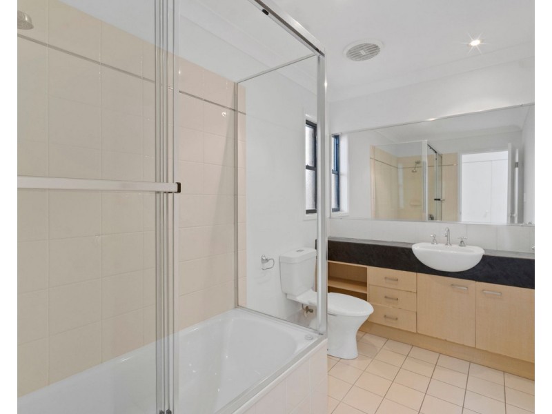 16 Lawley Street, Kedron QLD 4031