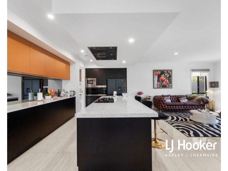 29 Executive Way, Bridgeman Downs QLD 4035